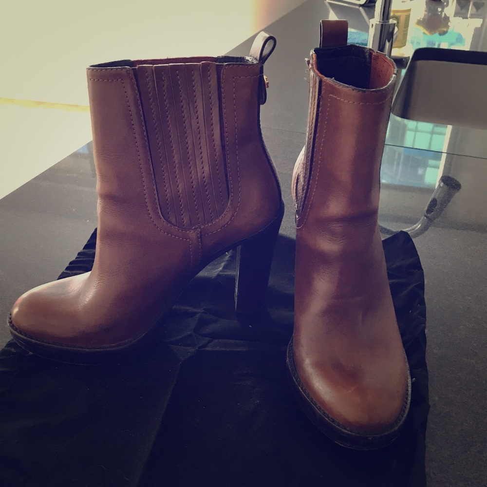 Tory Burch chestnut boot